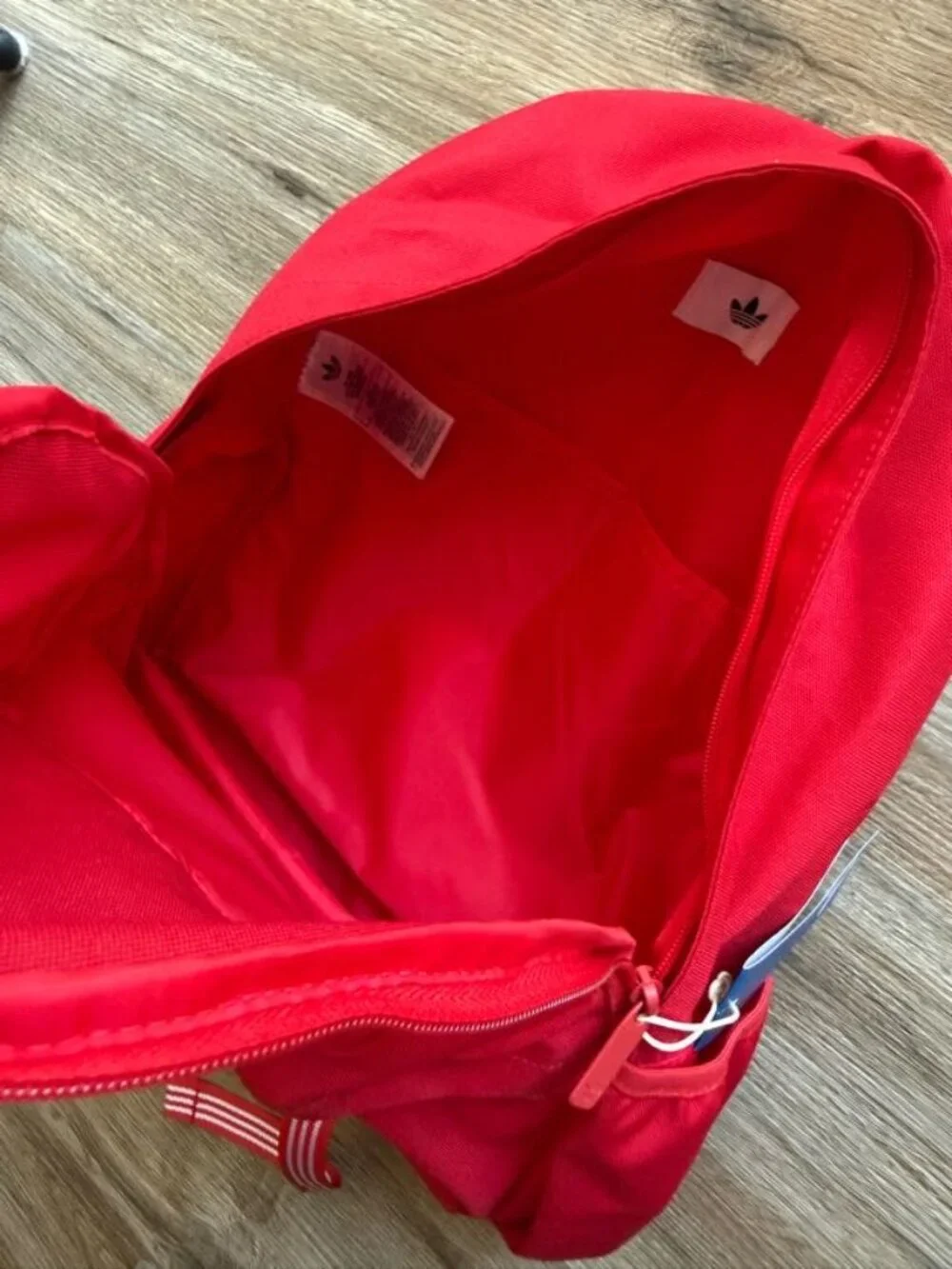 Adidas men’s Adicolor Classic Backpack Travel Bag Red New